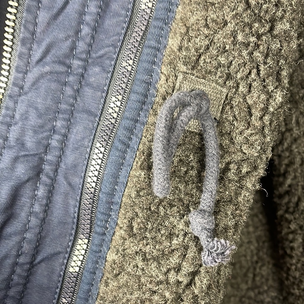 Gap Full Zip Snap Closure Removeable Lining Draws… - image 6